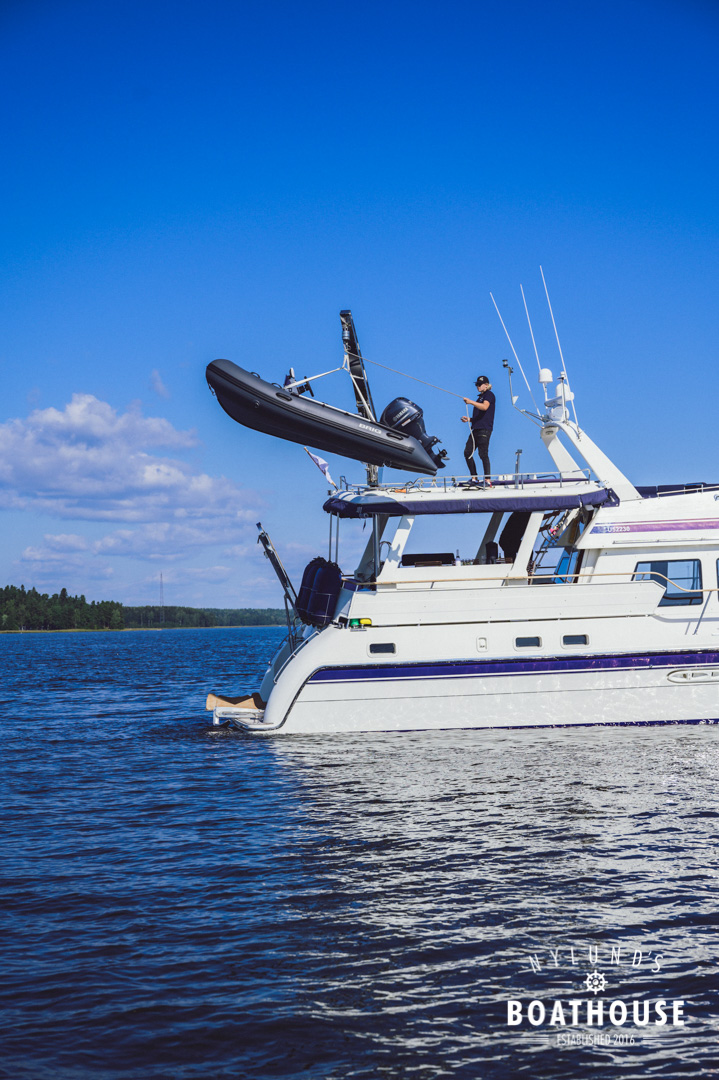 Trader 535 Signature - Image 27