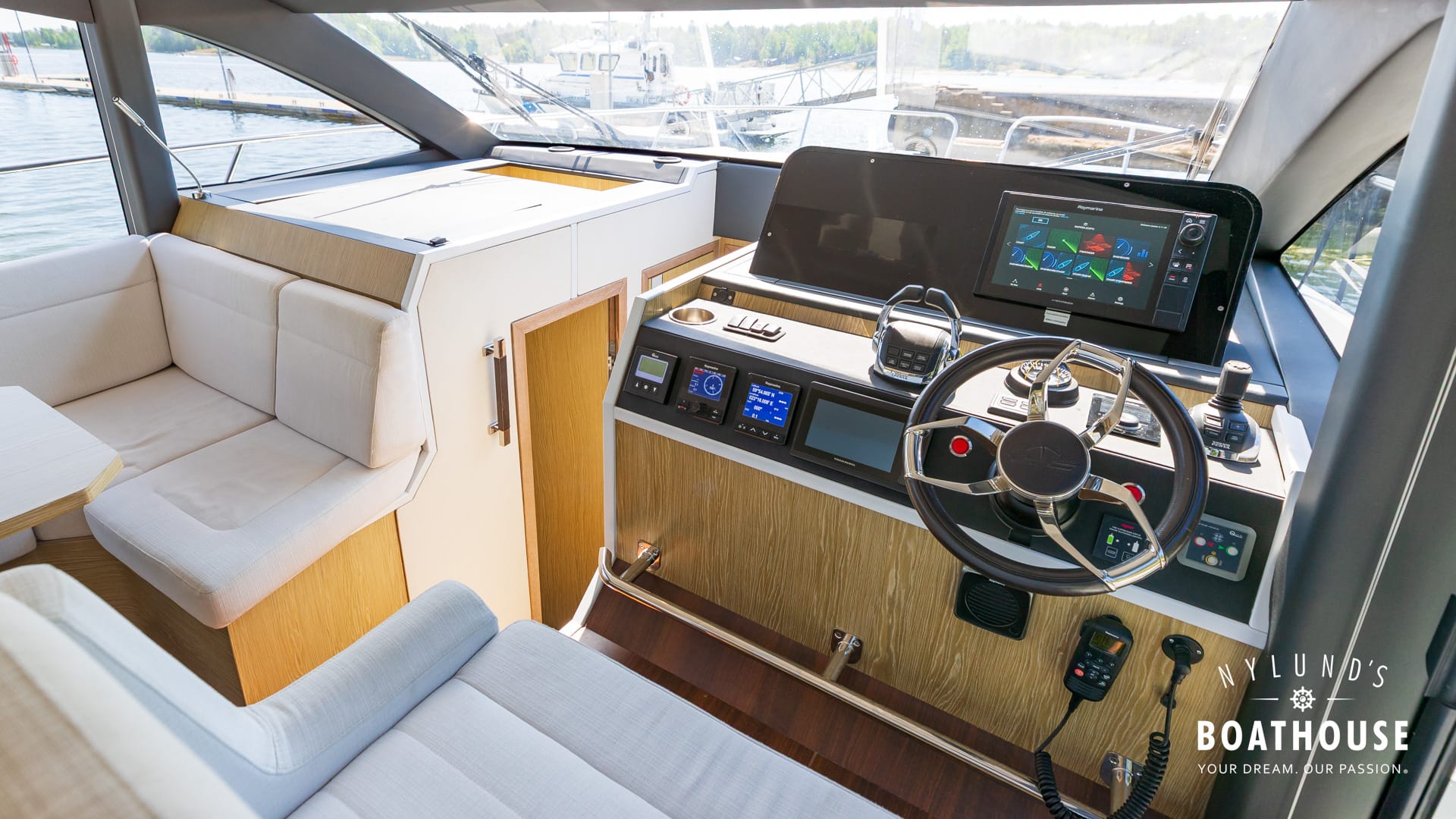 Sealine F430 - Image 60