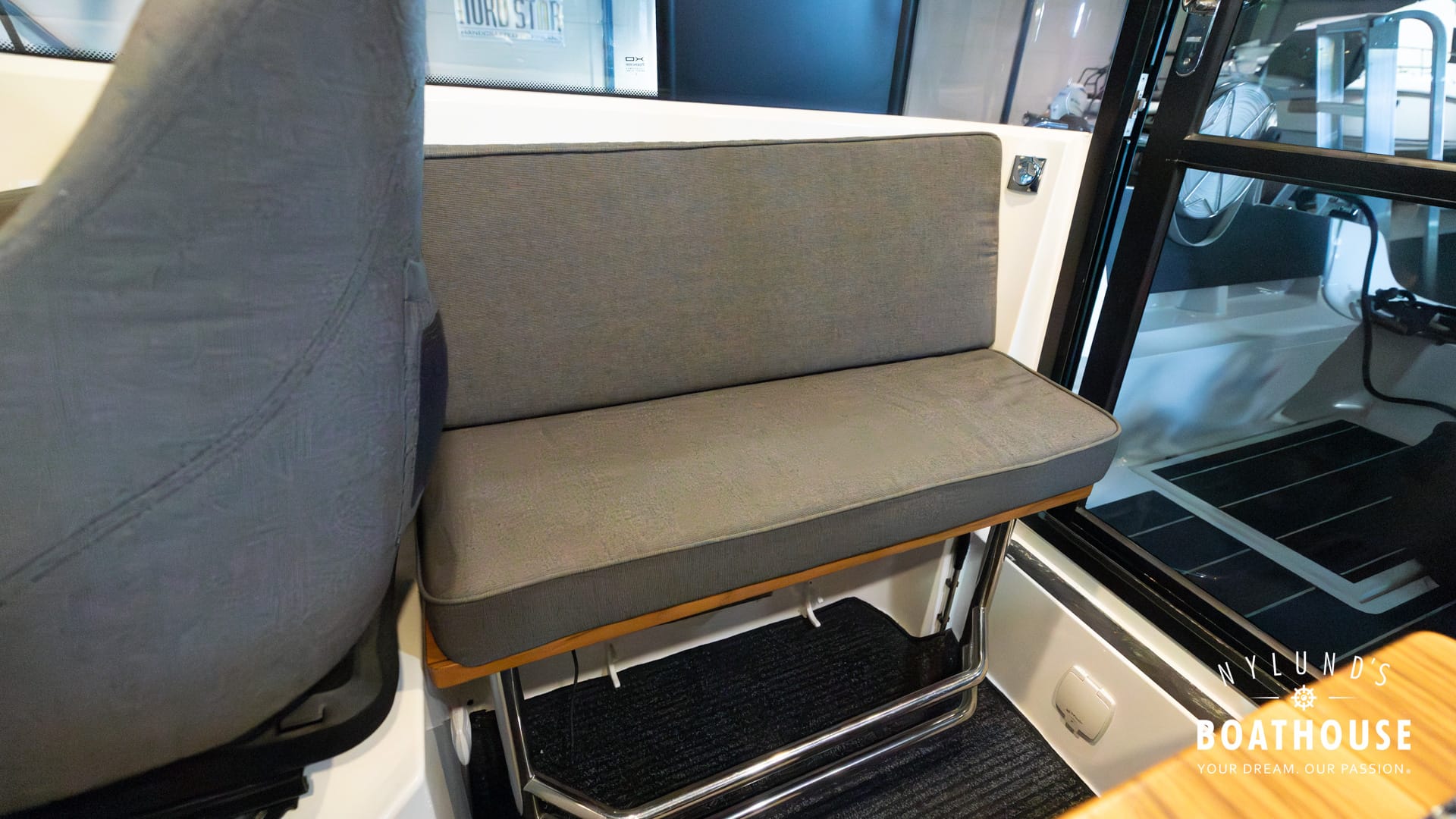 XO 270 RS Cabin OB - Image 31