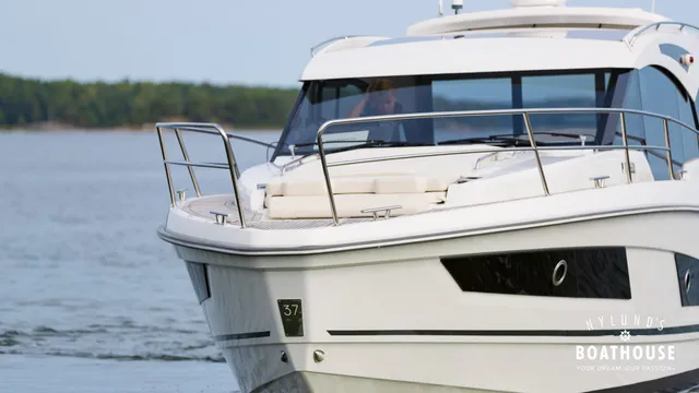 Grandezza 37 CA — Navegando