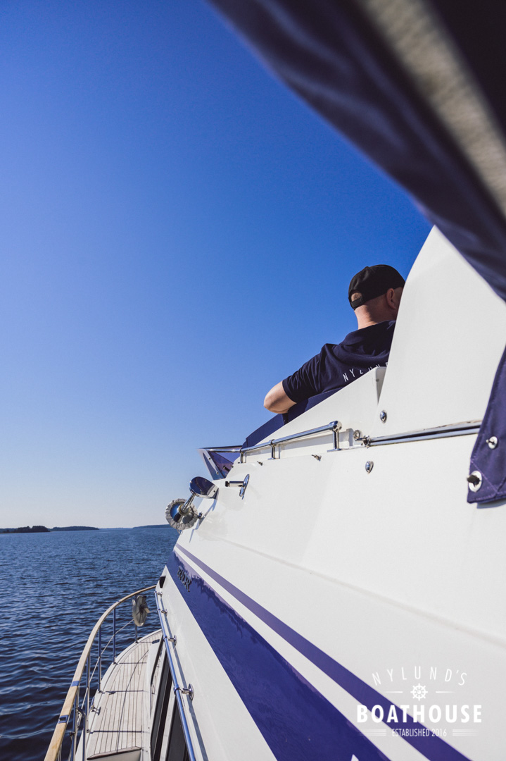 Trader 535 Signature - Image 23