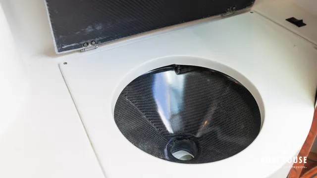Hydrolift C-31 R Carbon — Interior