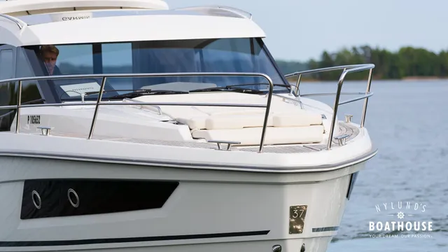 Grandezza 37 CA — Navegando