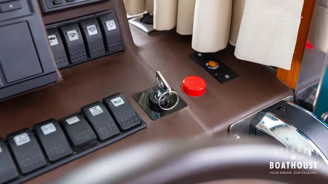 Brizo Yachts 28
