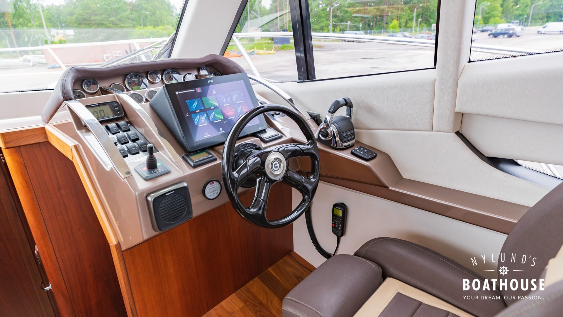 Galeon 340 Fly - Image 45