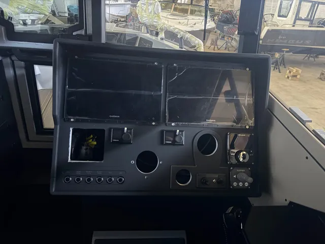 Jaktar J-27 — Exterior