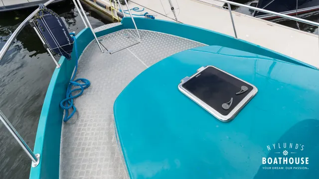 Brizo Yachts 28