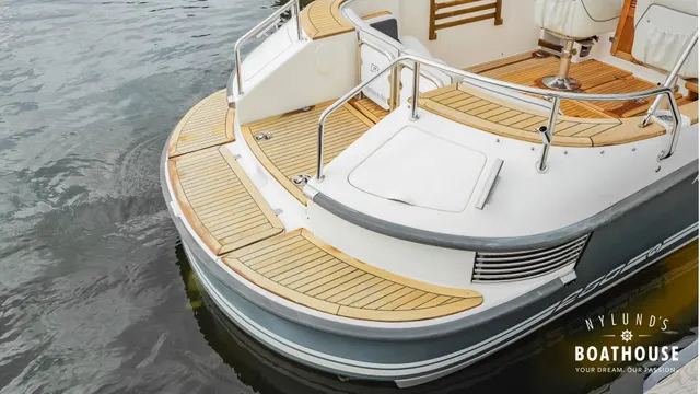 Nimbus 250 R — Extérieur