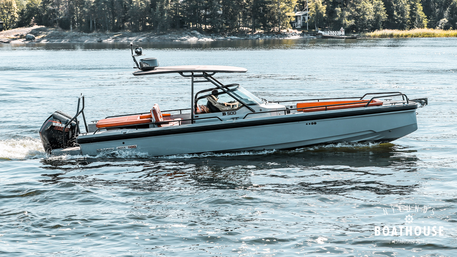 Axopar 28 T-top - Brabus Shadow 500 - Image 2