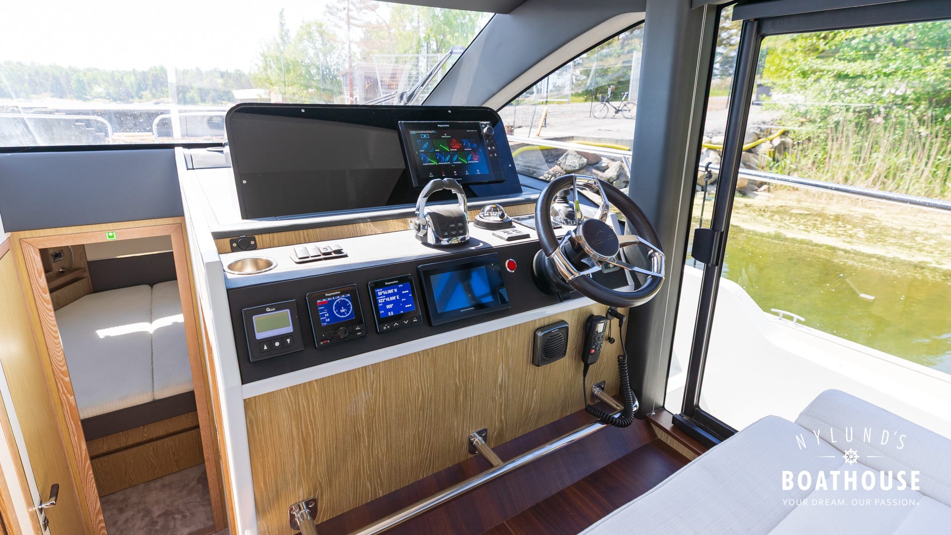 Sealine F430 - Image 63