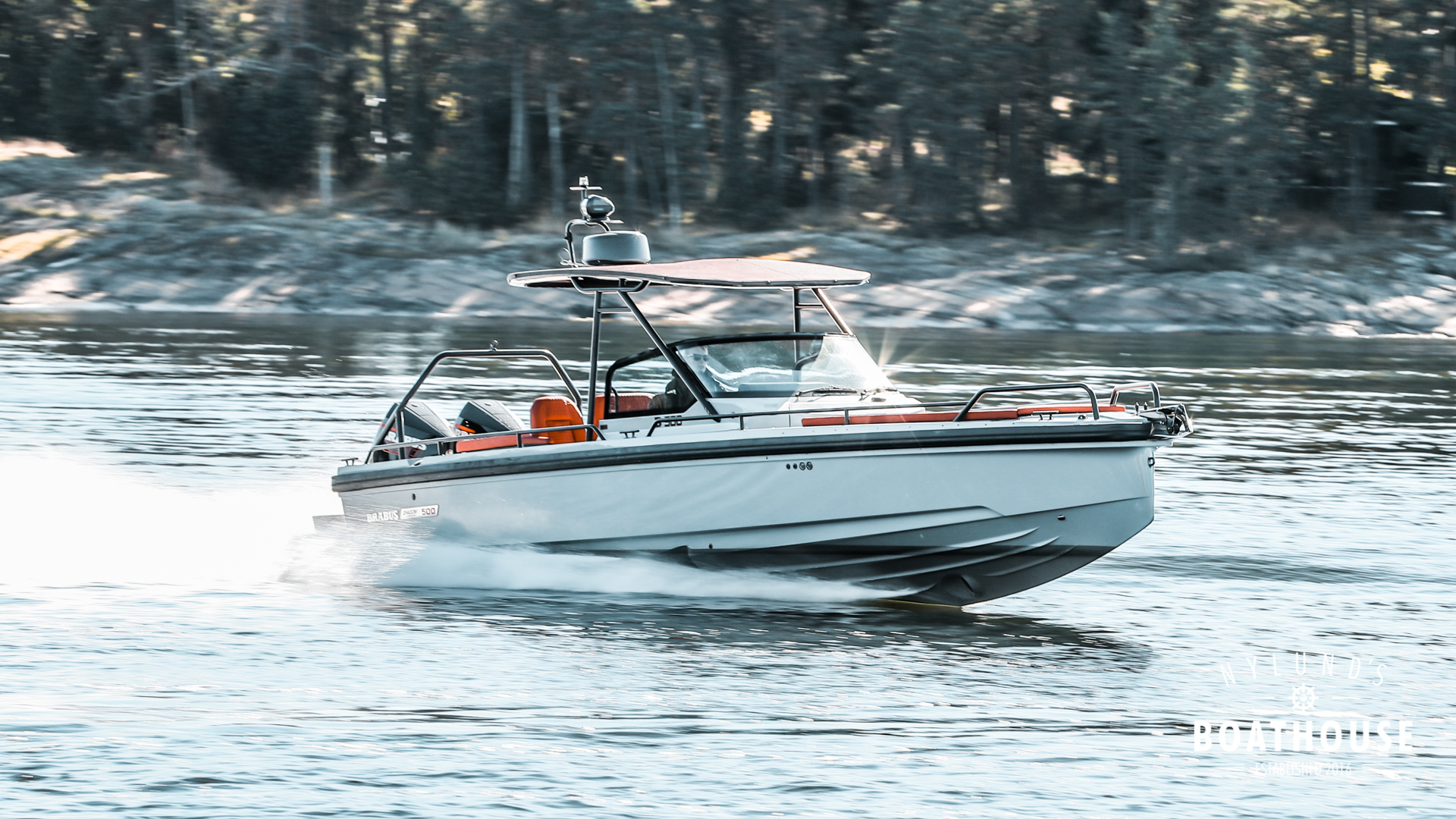 Axopar 28 T-top - Brabus Shadow 500 - Image 7