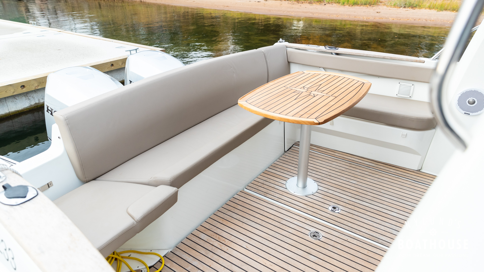 Beneteau Antares 8.80 OB - Image 58