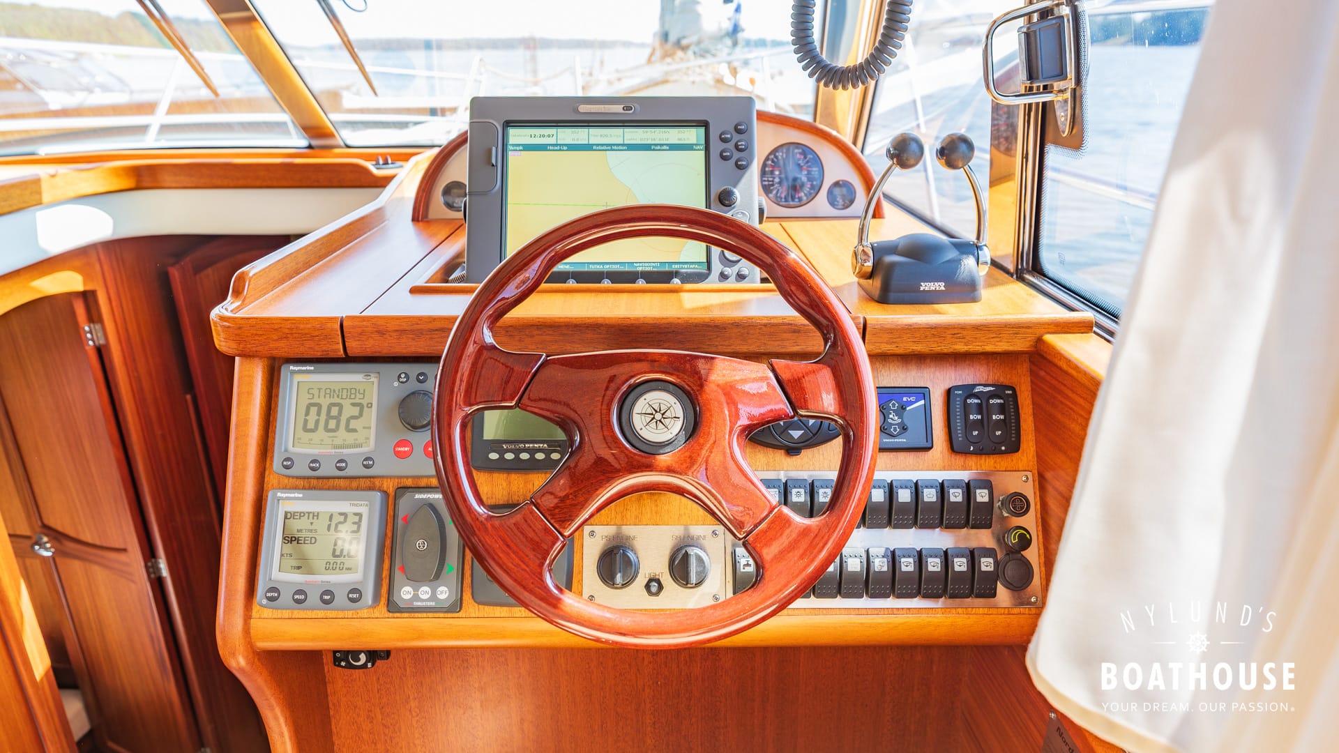 Nord West 370 Flybridge - Image 31