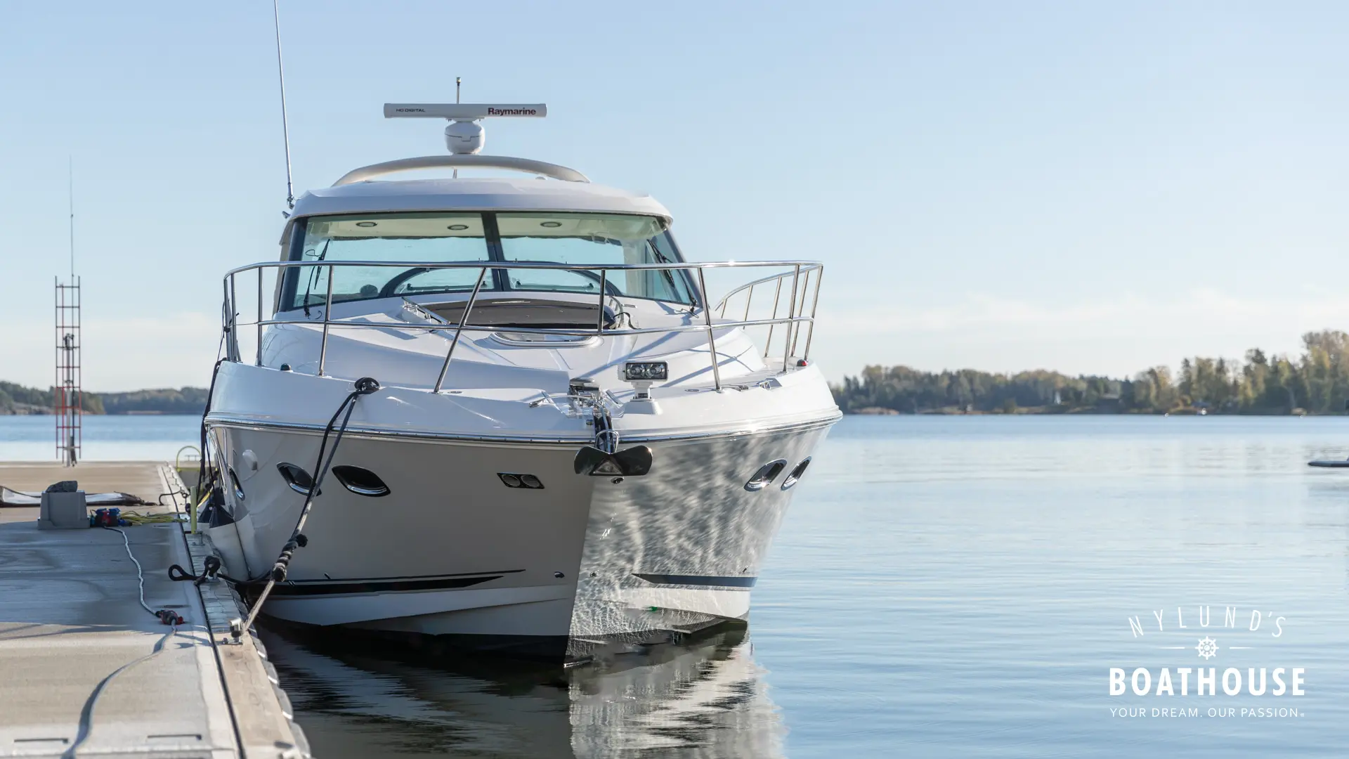 Sea Ray 450 Sundancer - Image 5