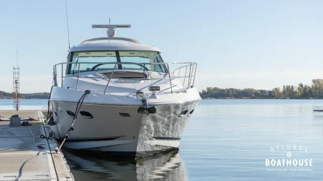 Sea Ray 450 Sundancer — Navegando
