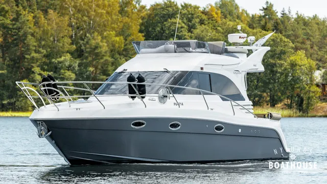 Galeon 330 Fly
