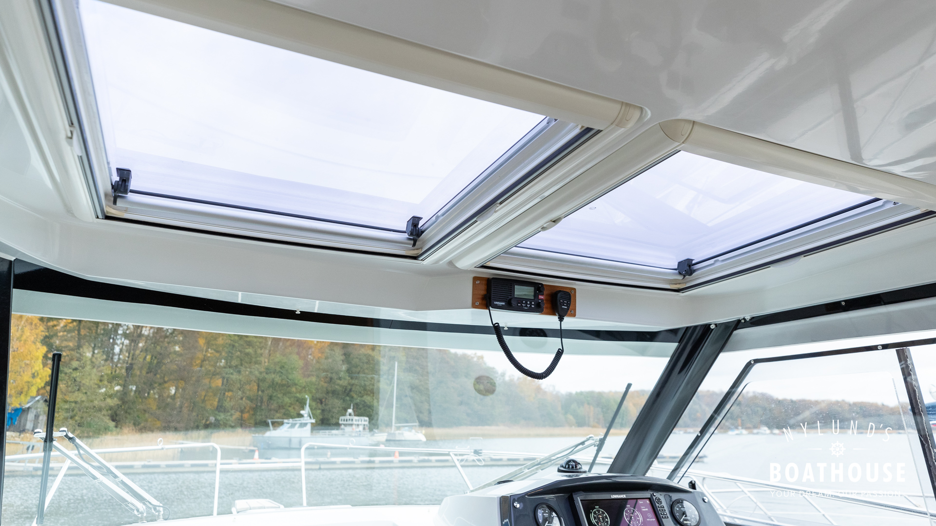 Beneteau Antares 8.80 OB - Image 50
