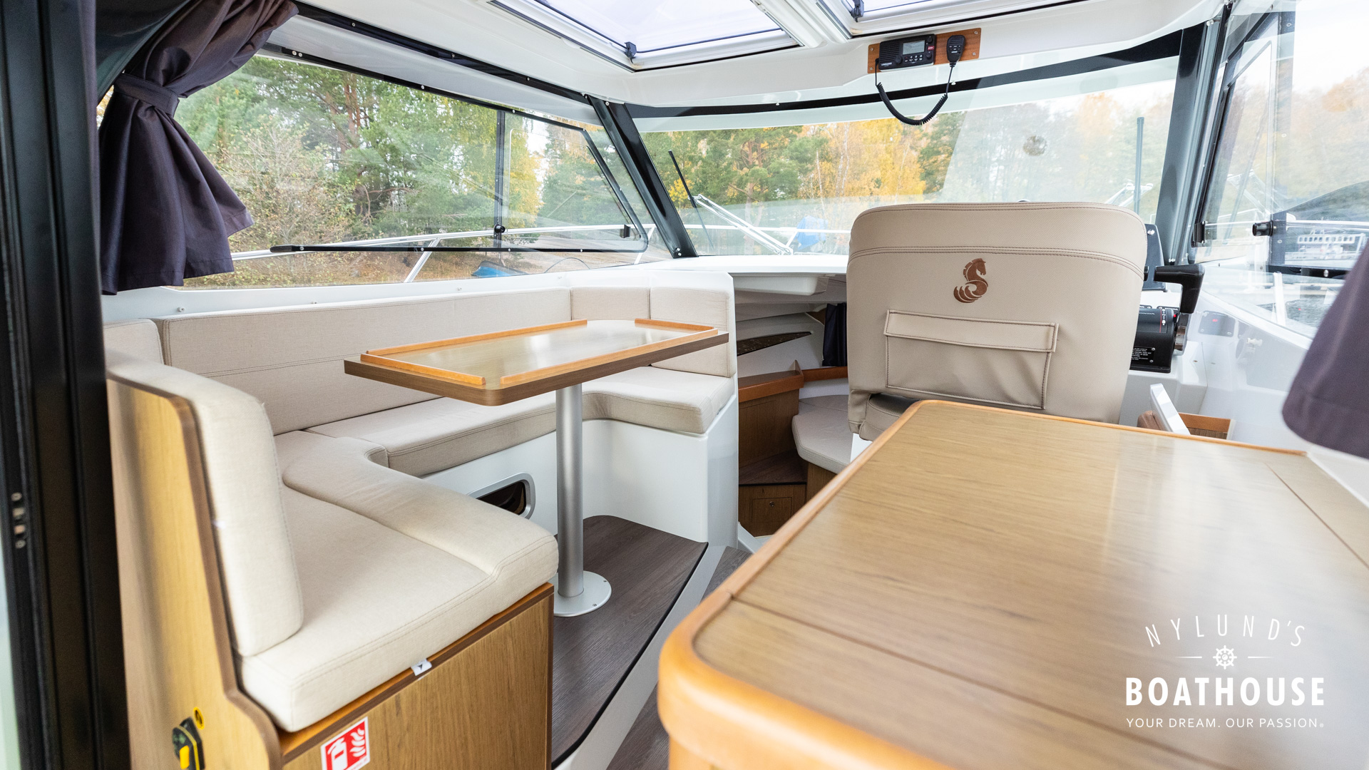 Beneteau Antares 8.80 OB - Image 53