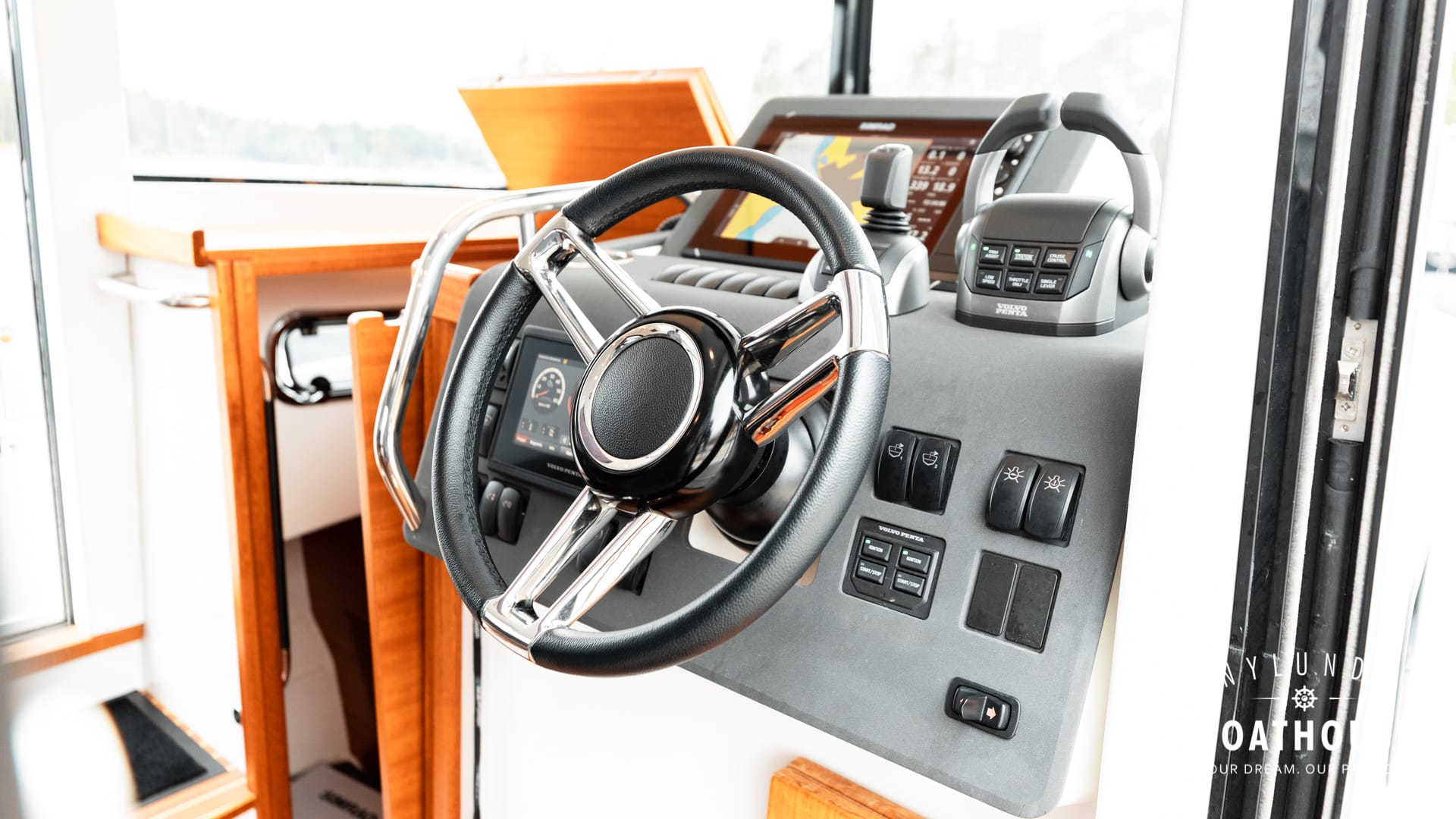Paragon 31 Cabin - Image 63