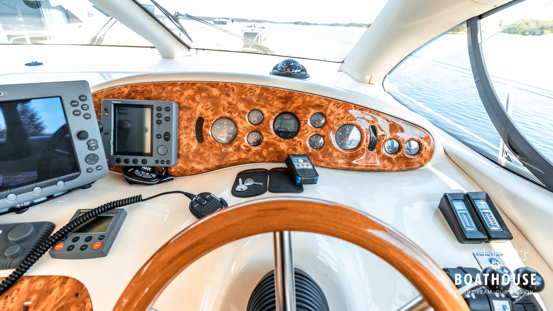Azimut 42 Fly - Image 16