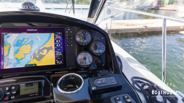 Jeanneau Merry Fisher 895 Cruiser — Exterior