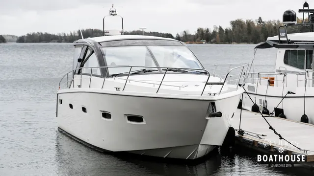 Sealine SC35 — Cruising