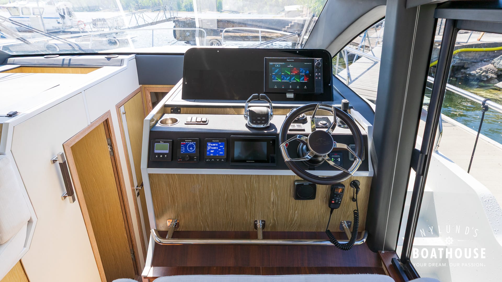 Sealine F430 - Image 59