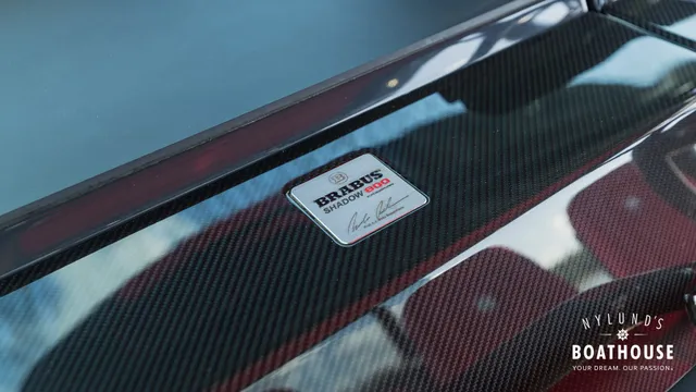 Axopar Brabus Shadow 800 Sun Top — Extérieur