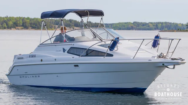 Bayliner Ciera 2655 — En navigation