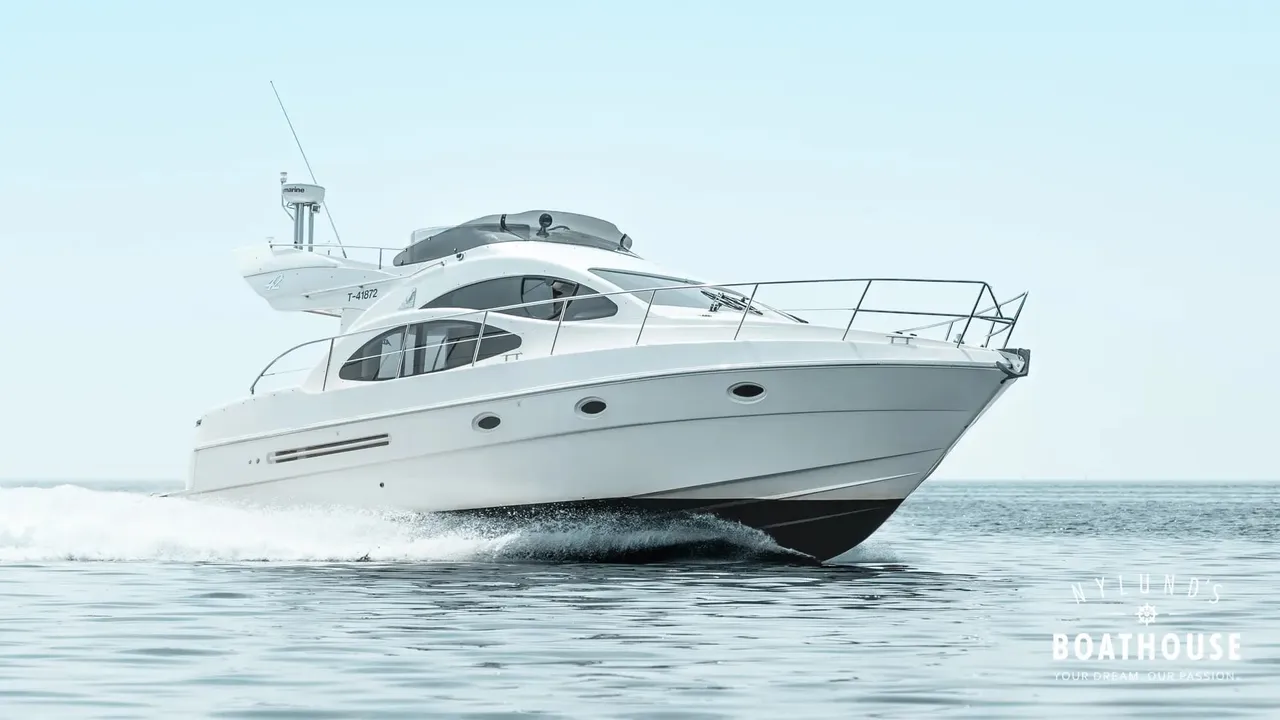 Azimut 42 Fly — En navigation