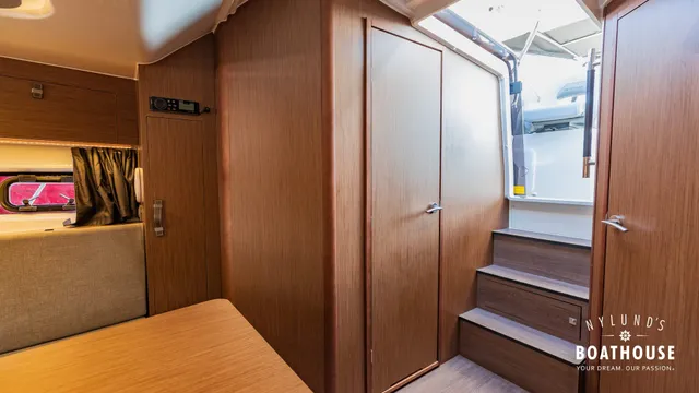 Beneteau Flyer 10 — Interior