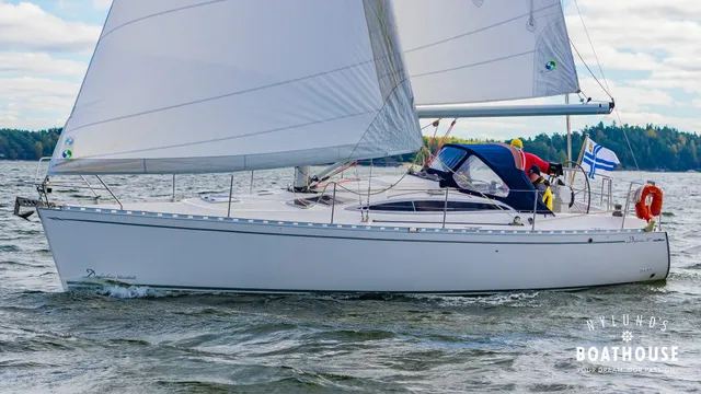 Delphia  D37