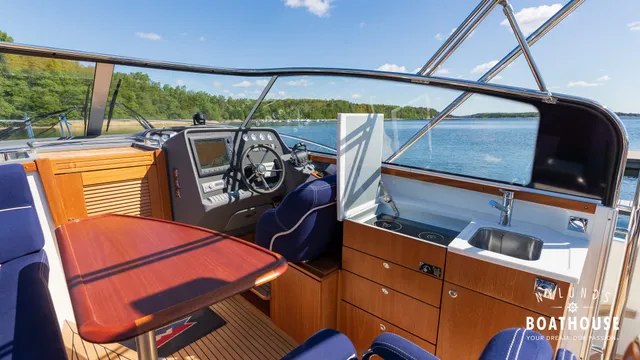 Nimbus 34 Nova S — Interior