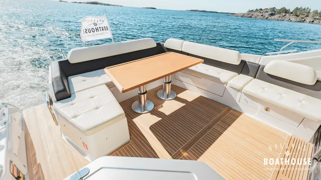 Azimut 55S