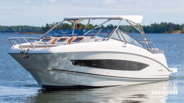 Beneteau Flyer 10 — Cruising