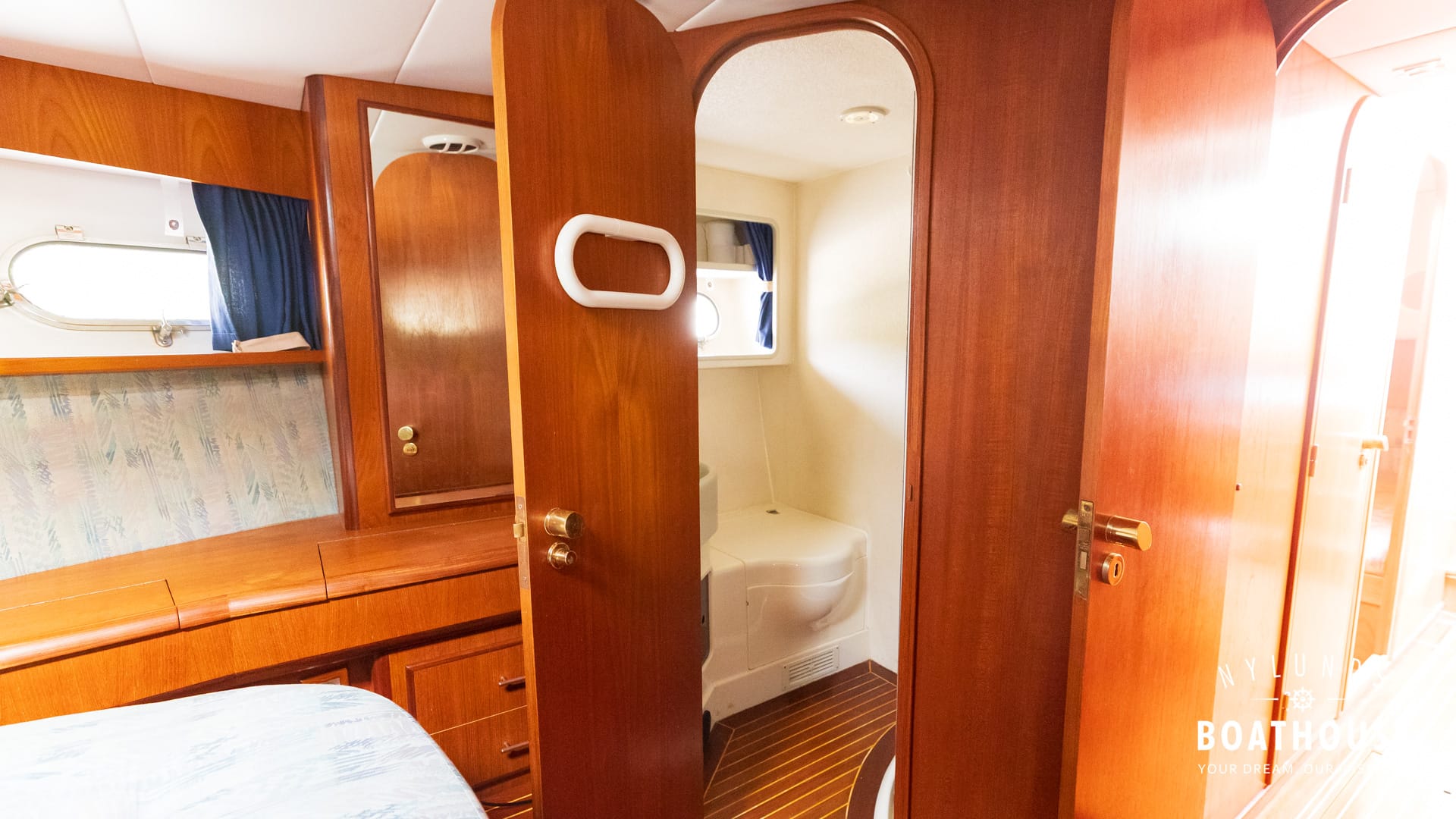Fairline 50 MK II - Image 42