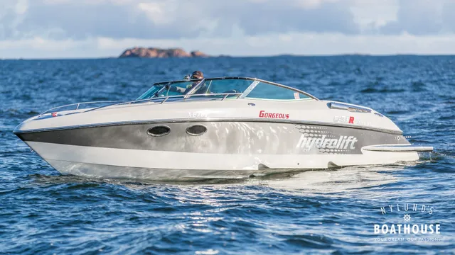 Hydrolift C-31 R Carbon — Cruising