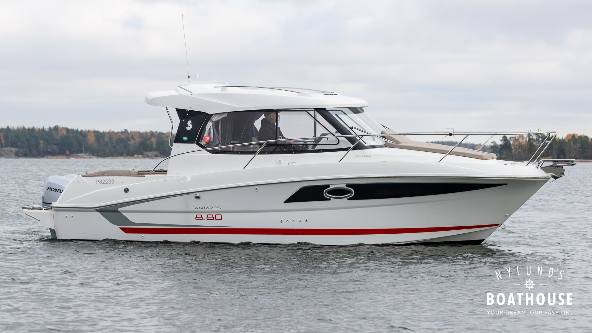 Beneteau Antares 8.80 OB - Image 28