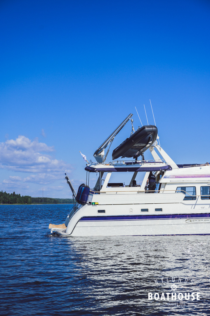 Trader 535 Signature - Image 25