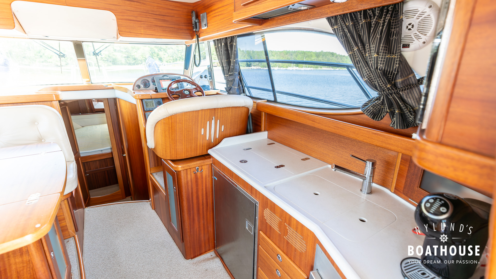 Nord West 370 Flybridge - Image 42