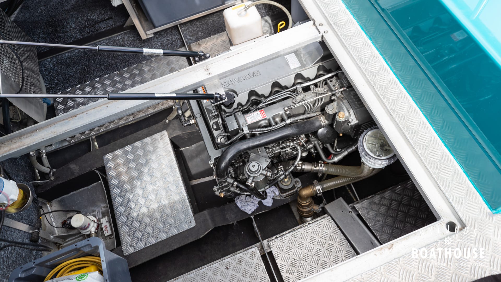 Brizo Yachts 28 - Image 21