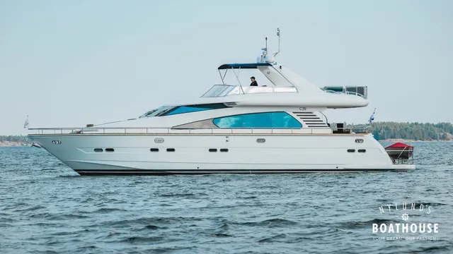 Elegance 68 — Cruising