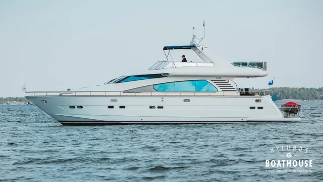 Elegance 68 — Cruising