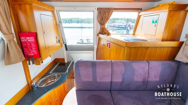 Nord Star 30 Patrol — Interior