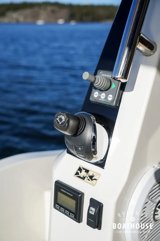Galeon 430 HTC — Ulkopuoli