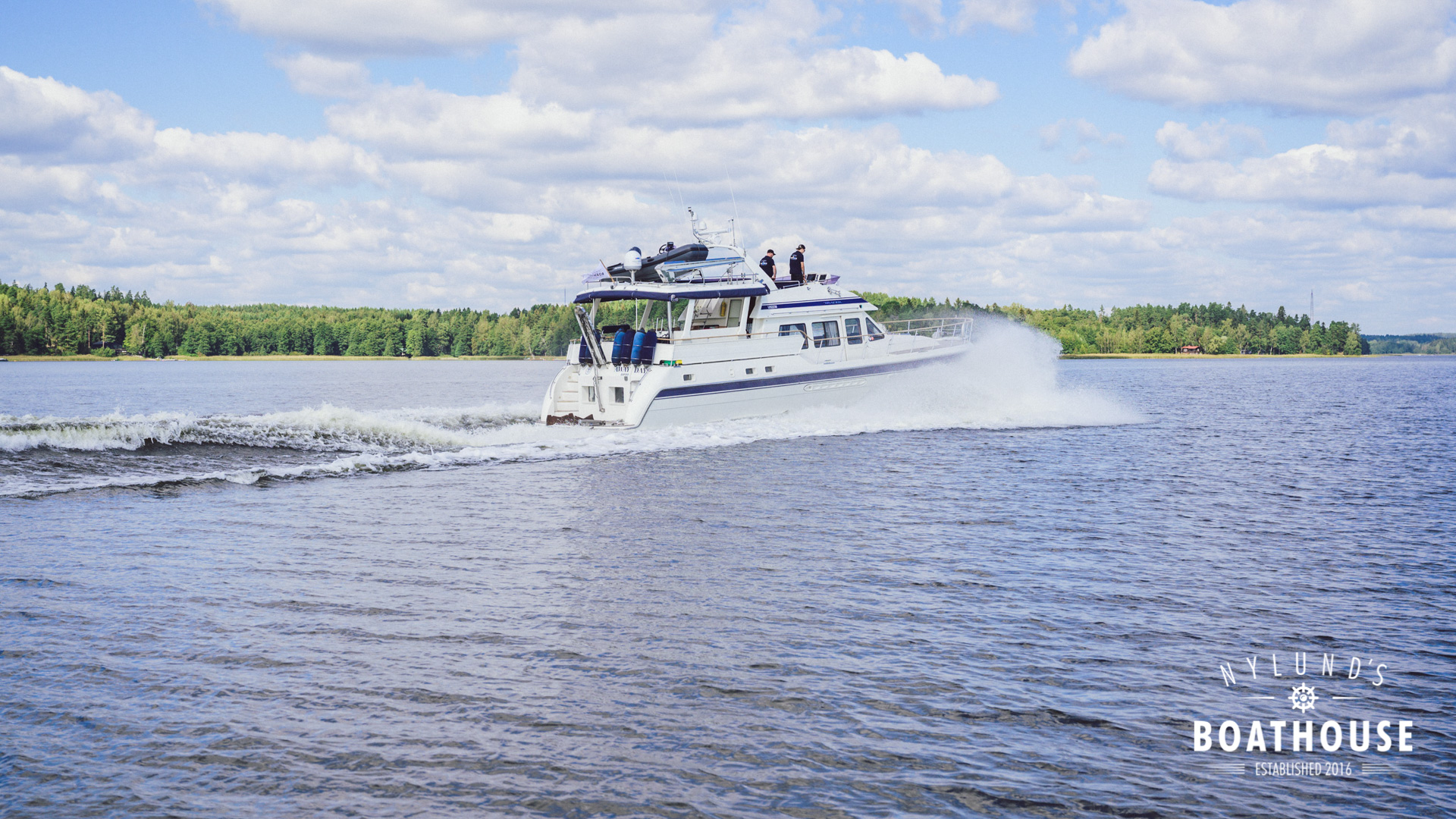 Trader 535 Signature - Image 5
