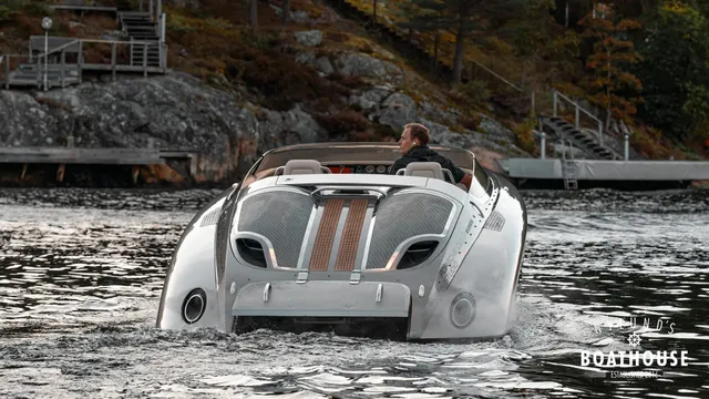 Donzi 28 Fearless Yacht — Navegando