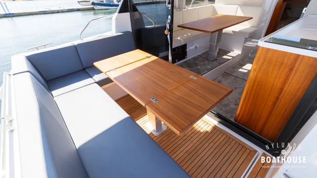 Grandezza 37 CA — Interior