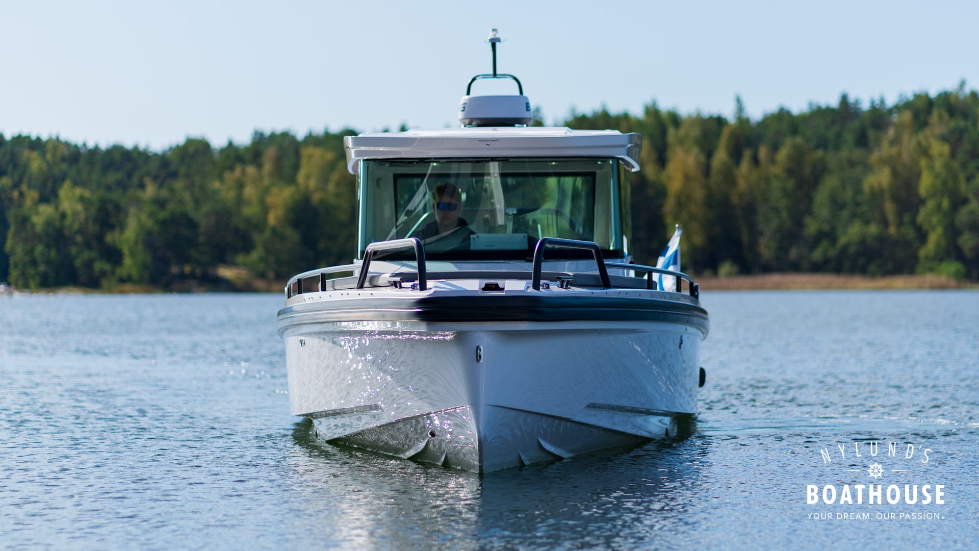 Axopar 28 Cabin - Image 8