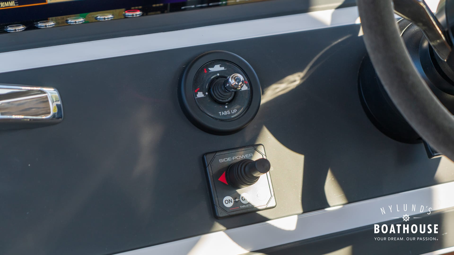 Axopar 28 Cabin - Image 39